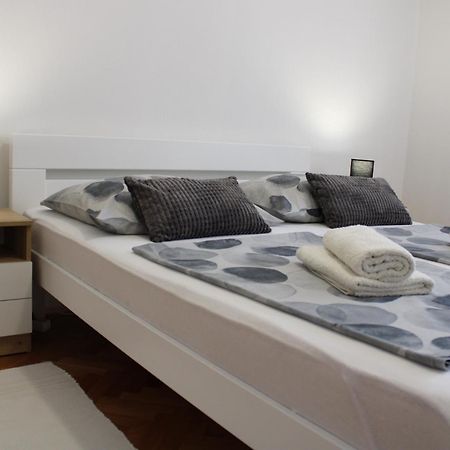 Charming Old Town Apartment شيبينيك المظهر الخارجي الصورة