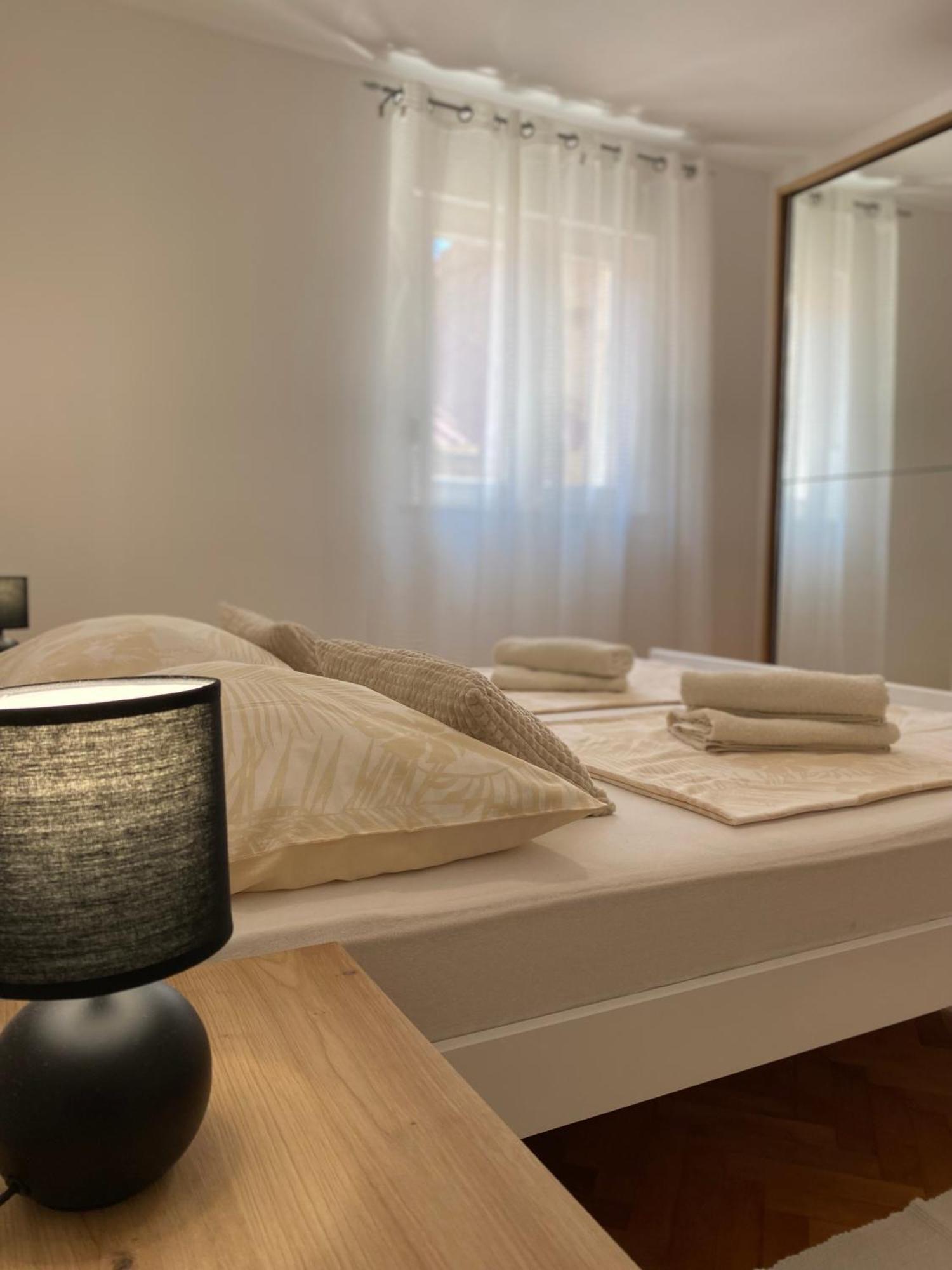 Charming Old Town Apartment شيبينيك المظهر الخارجي الصورة