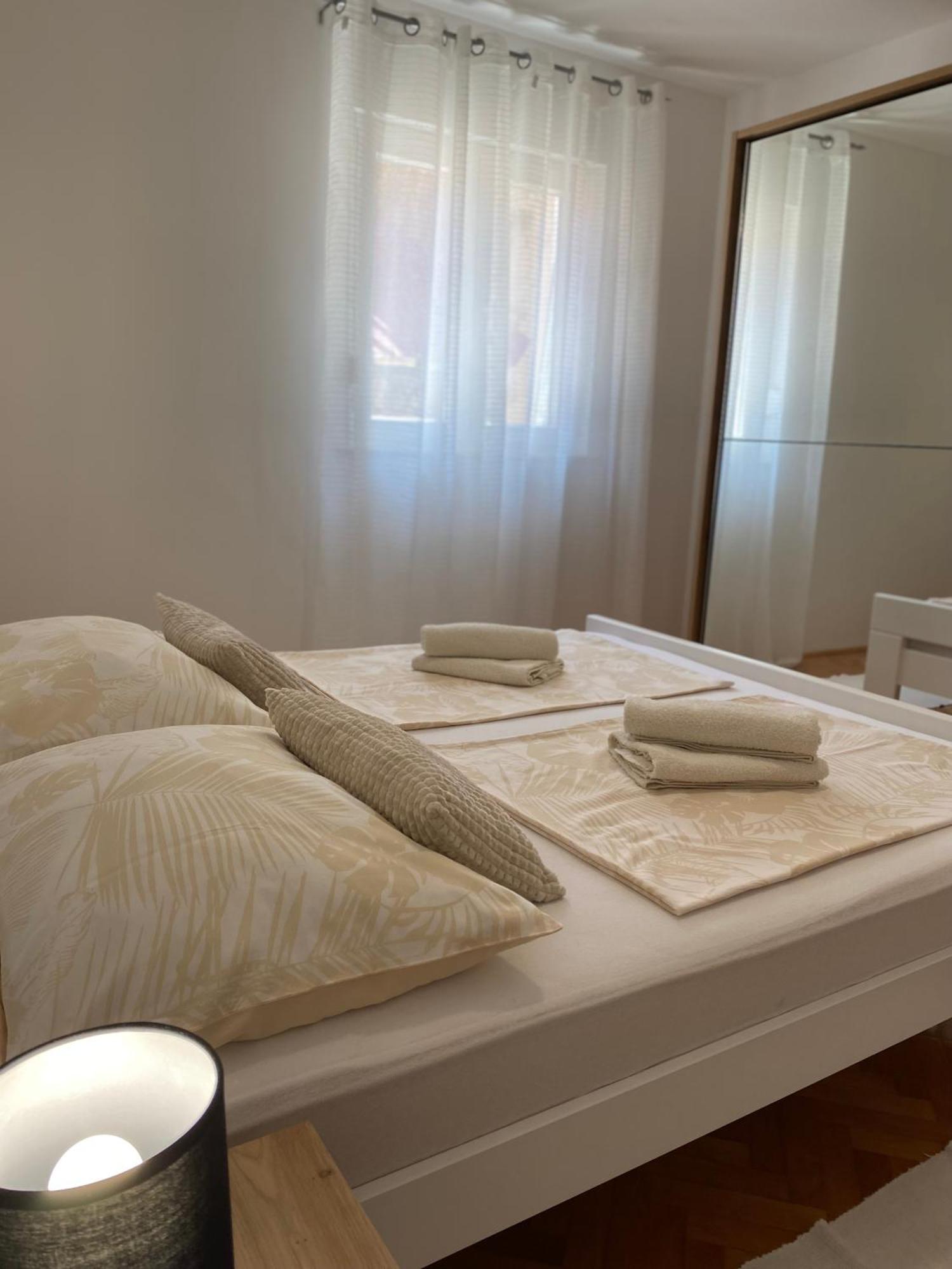 Charming Old Town Apartment شيبينيك المظهر الخارجي الصورة