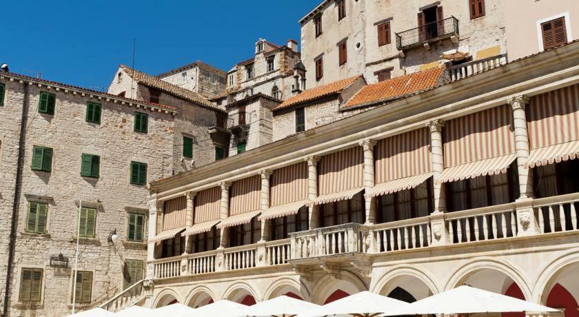 Charming Old Town Apartment شيبينيك المظهر الخارجي الصورة
